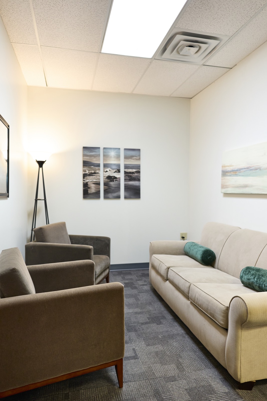 Therapy lounge at the Austin rehab center